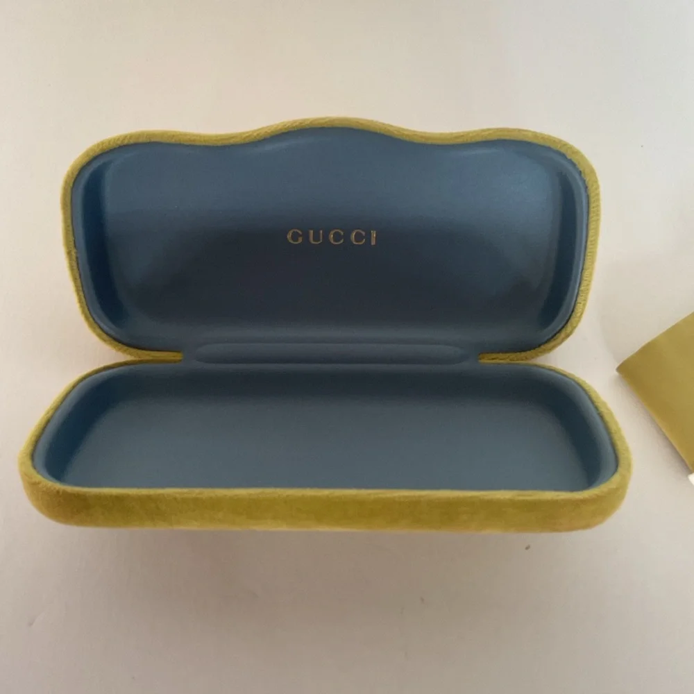 Gucci Velvet Sunglasses Case with cleaning cloth and satin pouch
